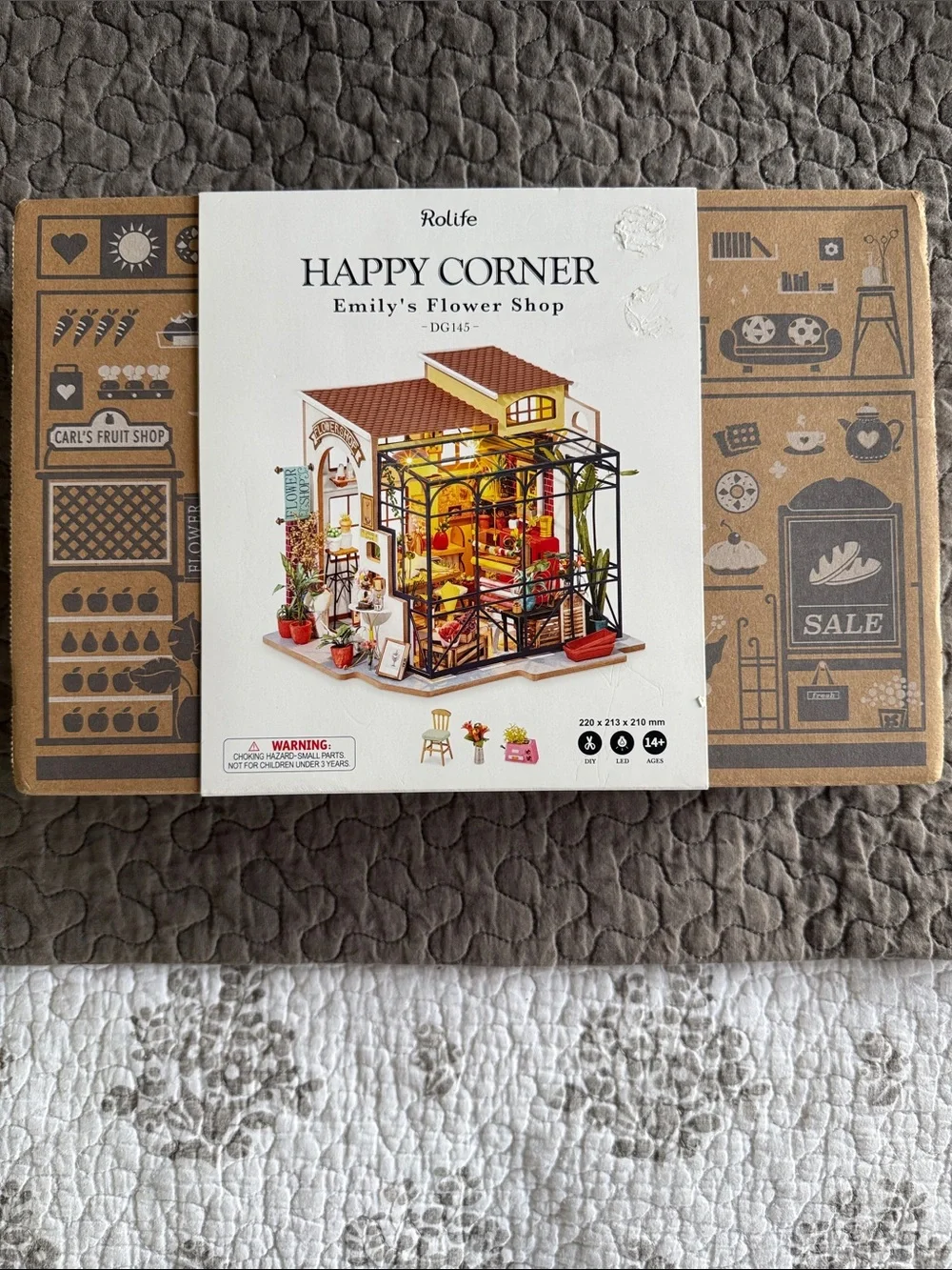 Rolife Happy Corner Emily's Flower Shop Building Set – Brown & White